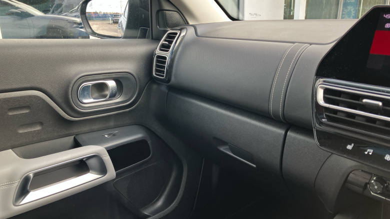 Citroen C5 Aircross 1.2 Hybrid 136 E-series 5dr e-DCS6 Petrol Hatchback